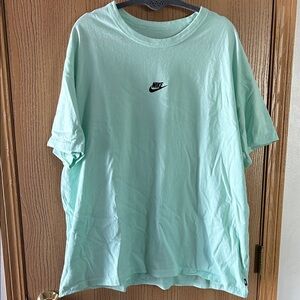 Nike Loose Fit Tee